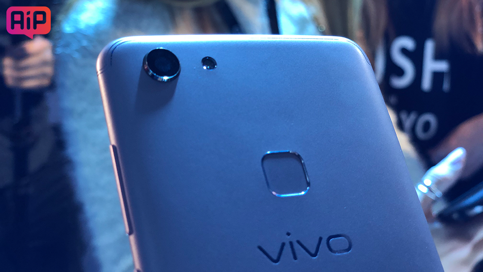 Vivo V7 и V7+ официально презентованы в России — характеристики, цена