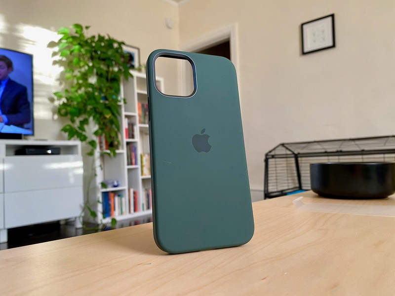 силиконовый чехол для iphone 12