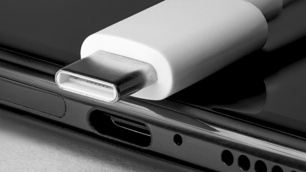 Разъем USB-C появится в айфонах уже к 2024 году